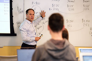 Mathias Kronlund teaching a class
