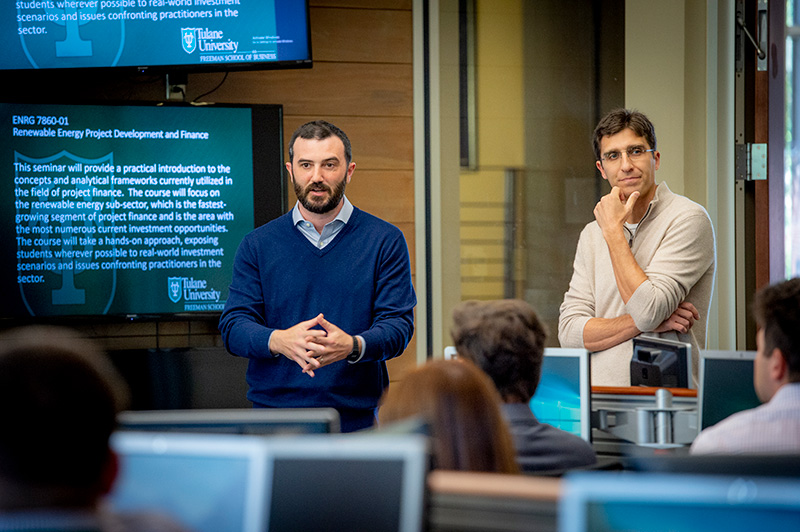 Alumnus returns to teach renewables course